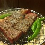 七輪焼：牛もも肉・スナップえんどう